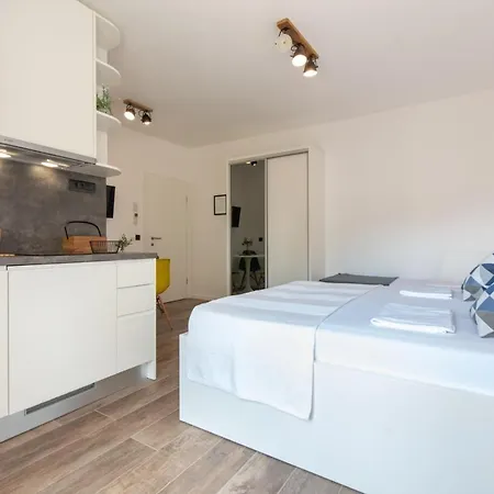 Apartment Maslina *