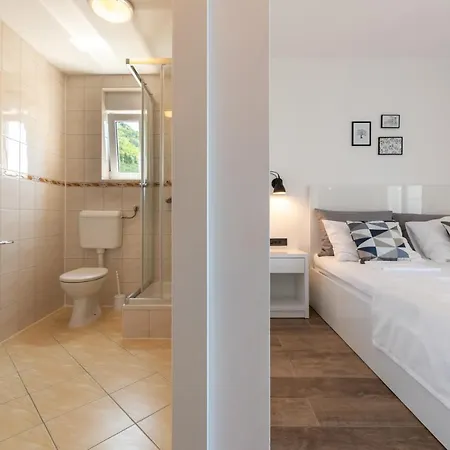 Maslina Apartment Krvavica